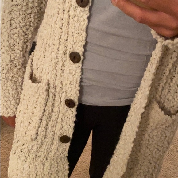 Off white/cream Oversized cardigan! - Picture 2 of 3
